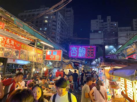 가오슝 야시장: 밤의 미식과 낮의 꿈